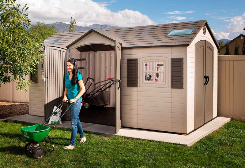 Пластиковый сарай для дачи