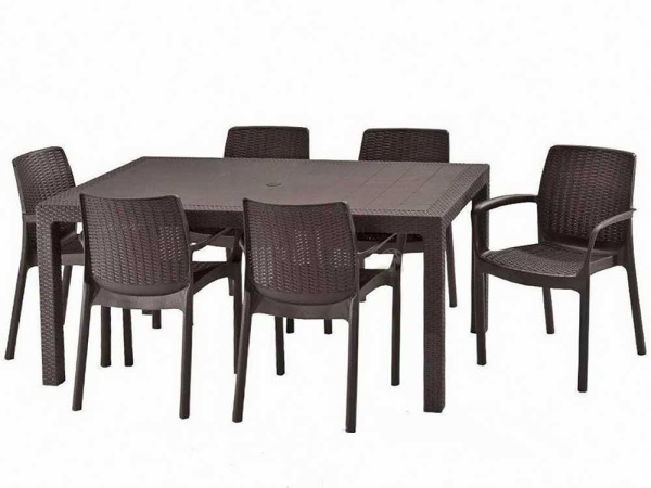 Стол для дачи