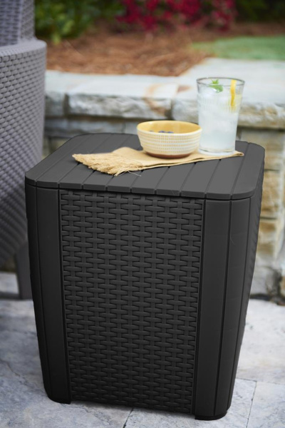 Стол для дачи