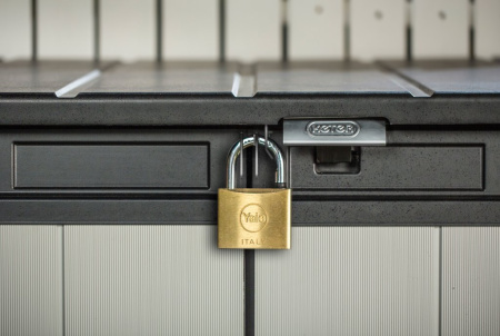 Пластиковые шкафы и тумбы