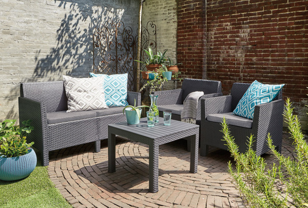 Стол для дачи