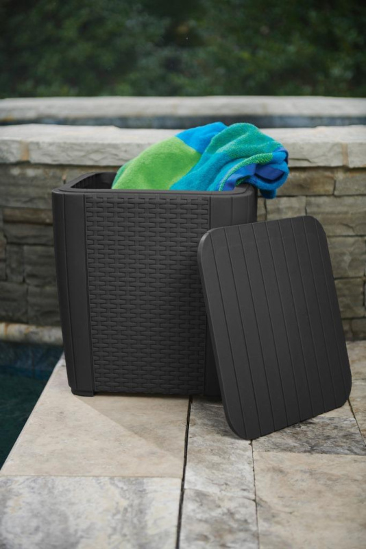 Стол для дачи