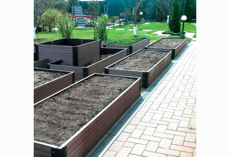 Грядки из ДПК