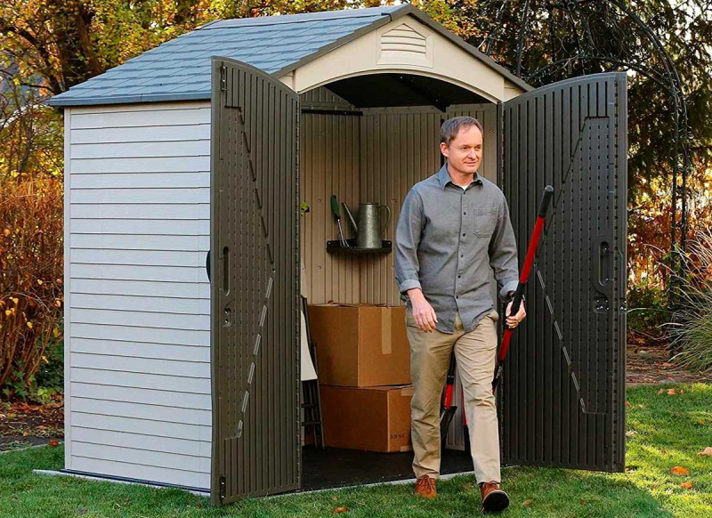 Пластиковый сарай для дачи