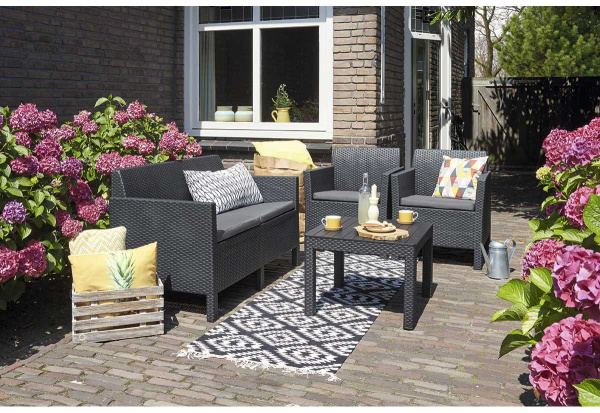 Комплекты уличной мебели для дачи