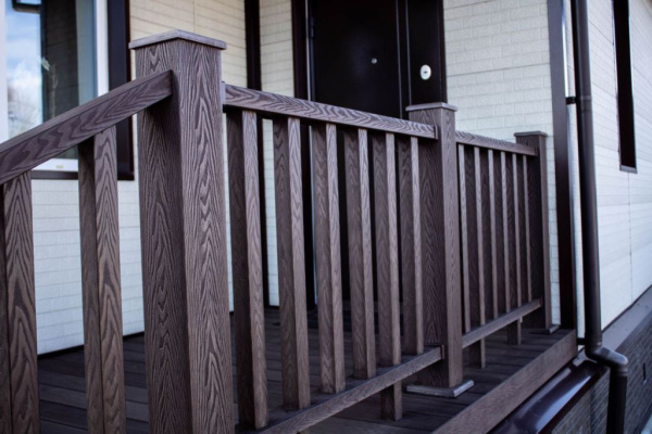 Балясина дпк POLIVAN SINGARAJA коричневая Балясина дпк POLIVAN SINGARAJA коричневая