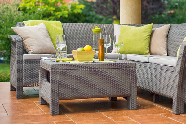 Стол для дачи