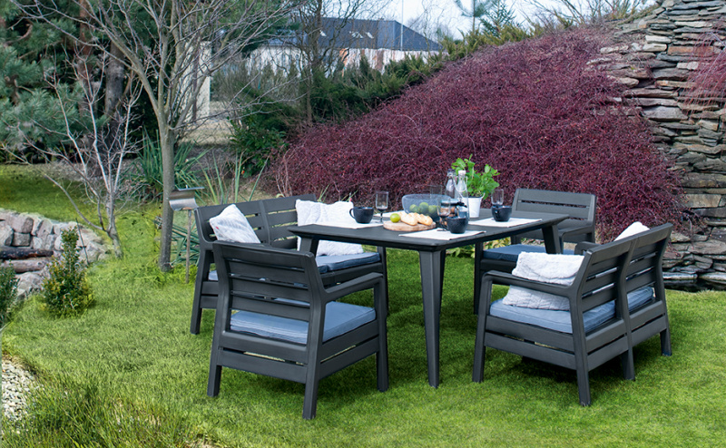 Стол для дачи