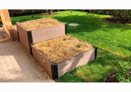 Грядки из ДПК