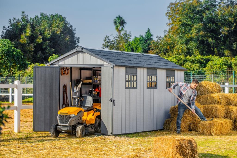 Пластиковый сарай для дачи