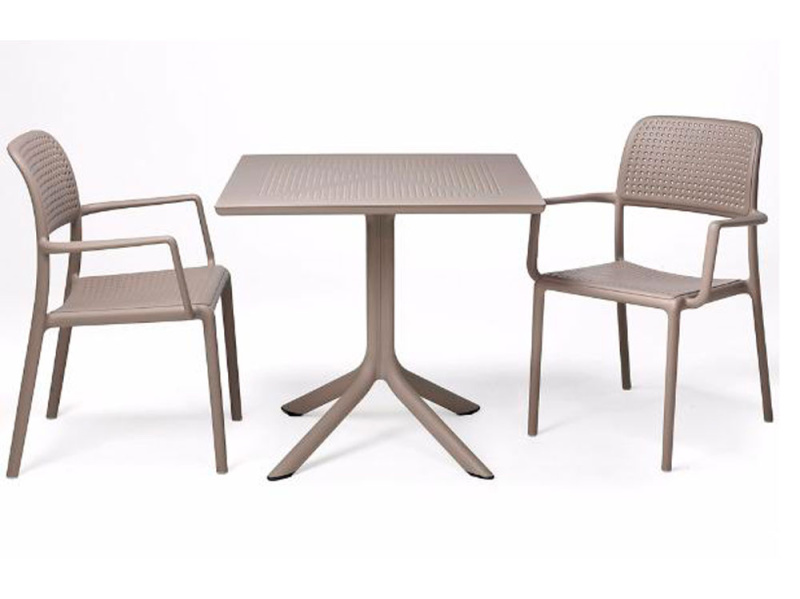 Стол для дачи