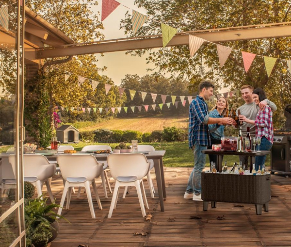 Стол для дачи