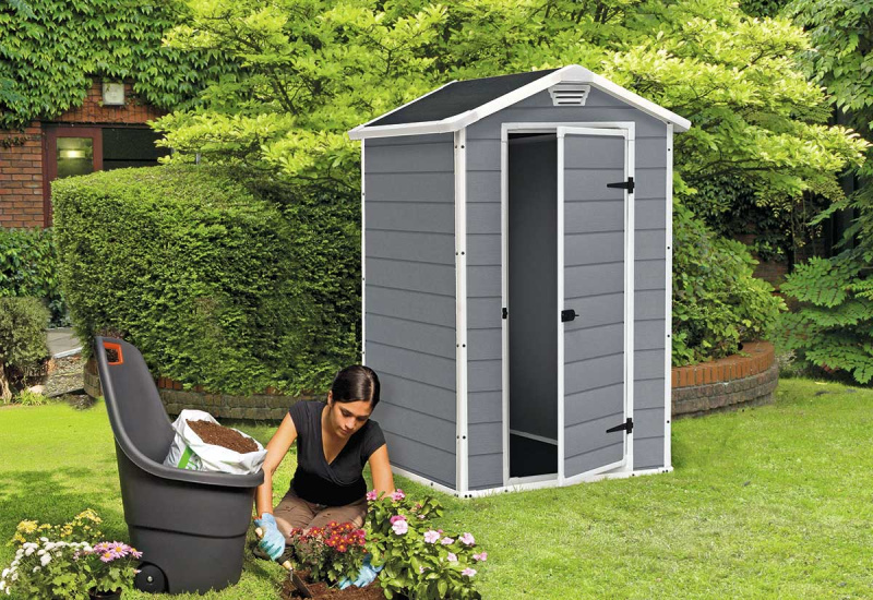 Пластиковый сарай для дачи